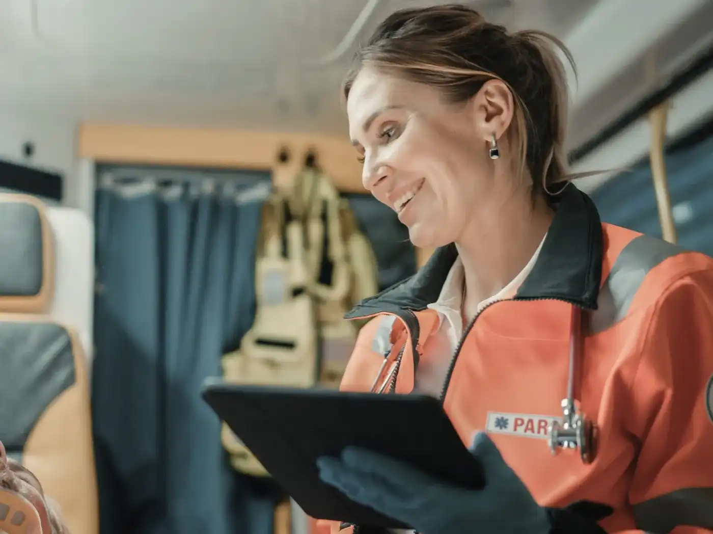 Mit Relution kann die Verwaltung von digitalen Endgeräten bei Blaulichtorganisationen effizient und problemlos umgesetzt werden